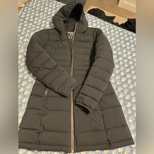 Abercrombie long stretch lightweight puffer